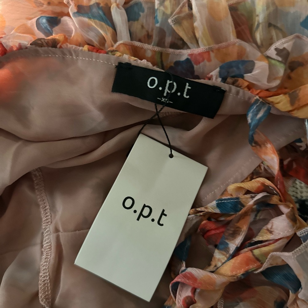 🌸 O.P.T. Floral Ruffle Cold-Shoulder Romper 🌸 - Picture 5 of 6